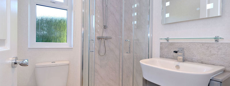Stately Tredegar Elite at Nia Roo Park en-suite shower room