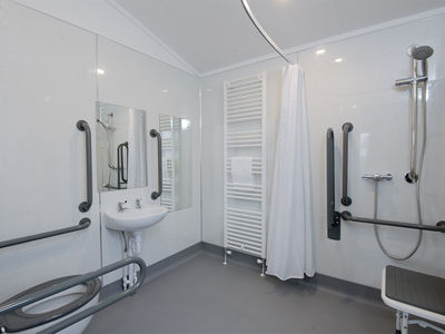 Kingston example of accessible en-suite wet room