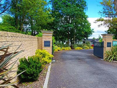 Ainmoor Grange cOuntry Park entrance