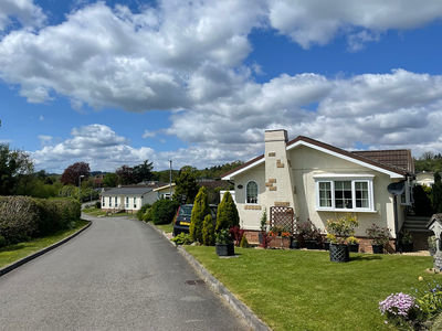 Caerwnon Park