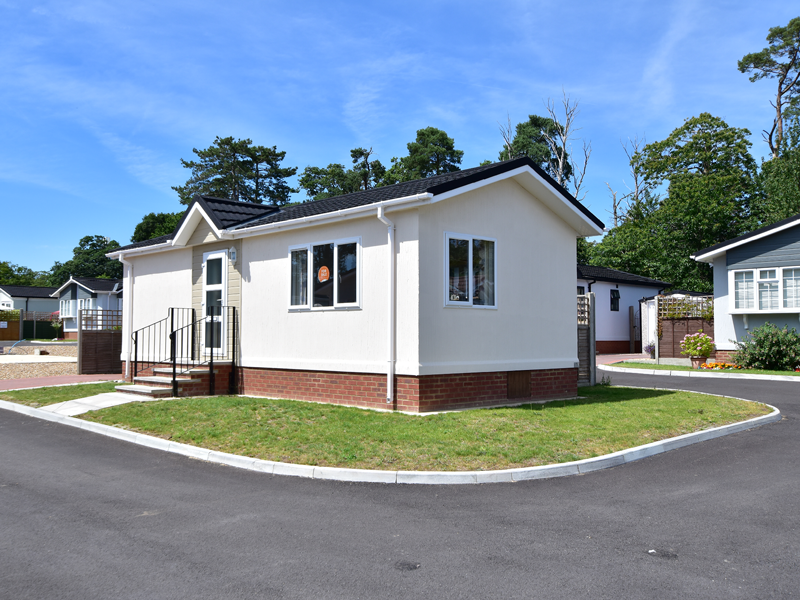 Loddon Court Farm Park Homes for Sale