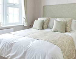 Omar Middleton second bedroom